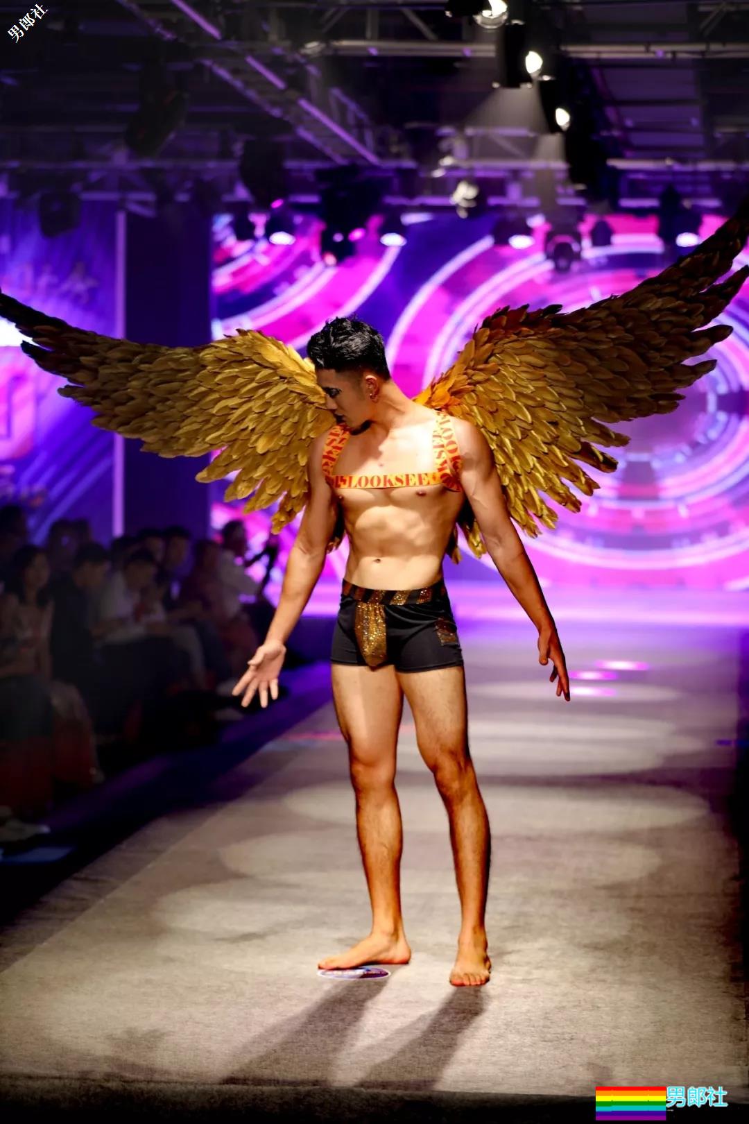 男色盛宴：2018中国男士内衣秀，鲜肉大叔肌肉丁字……（文末福利视频） - 51虹马