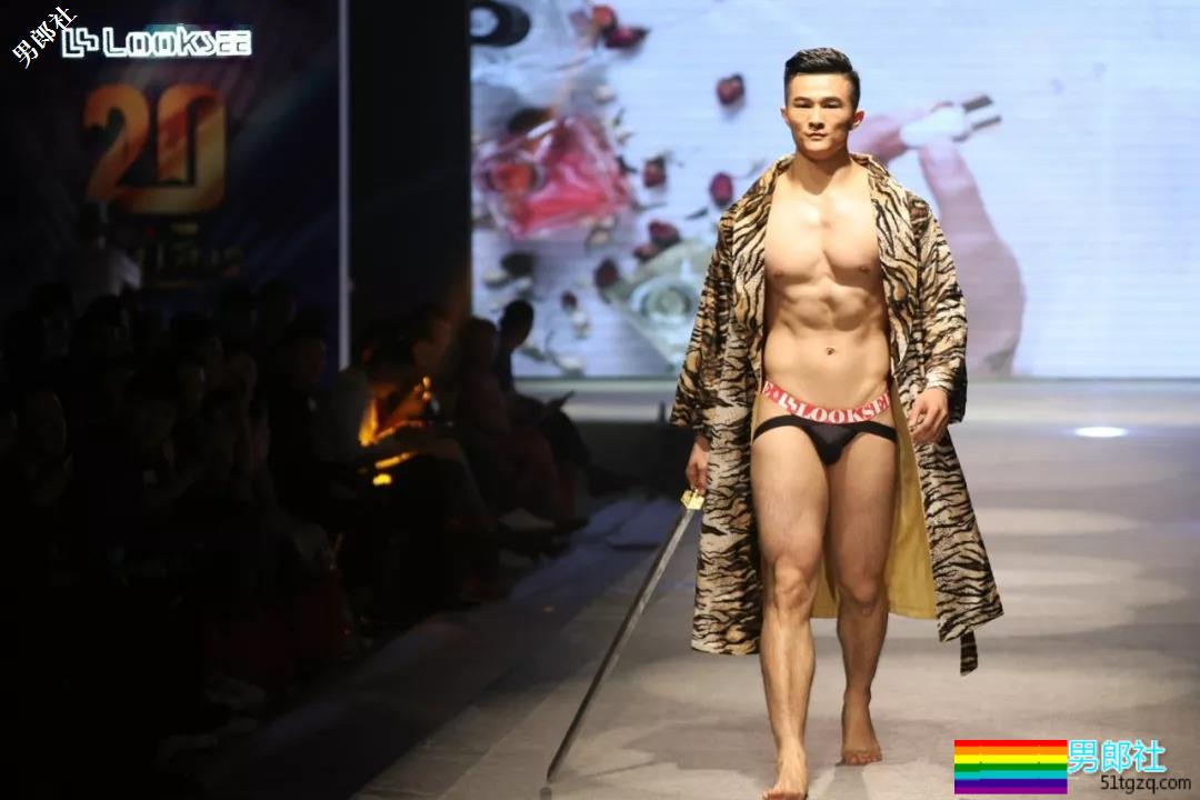 男色盛宴：2018中国男士内衣秀，鲜肉大叔肌肉丁字……（文末福利视频） - 51虹马