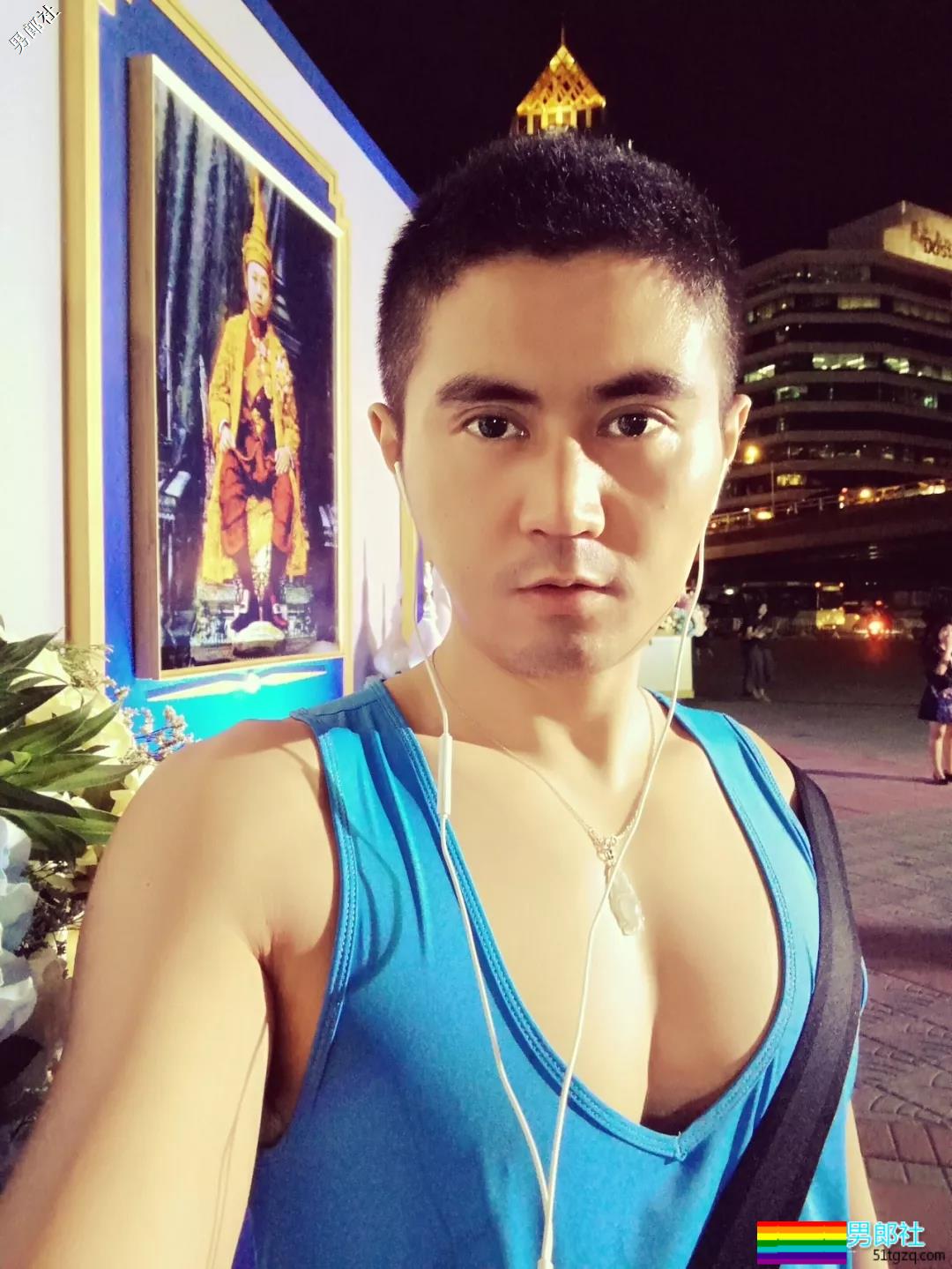 男色盛宴：2018中国男士内衣秀，鲜肉大叔肌肉丁字……（文末福利视频） - 51虹马