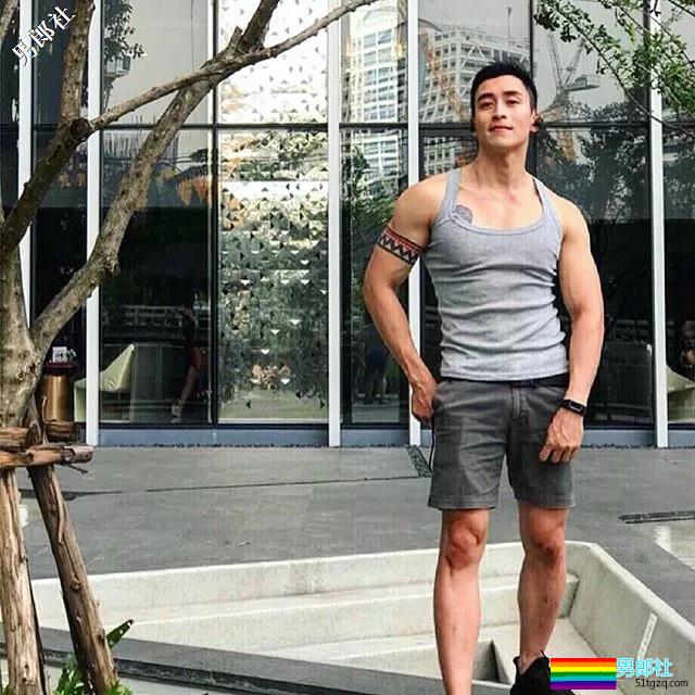 为了名牌包包下海拍片的小哥哥帅哥名媛 - 51虹马