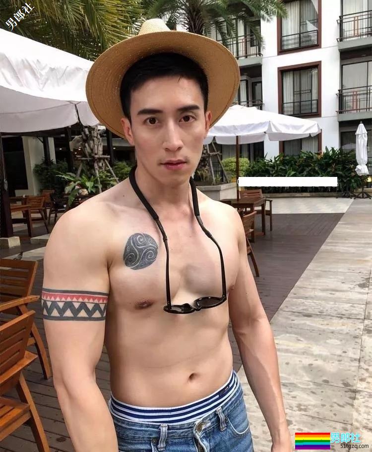 为了名牌包包下海拍片的小哥哥帅哥名媛 - 51虹马