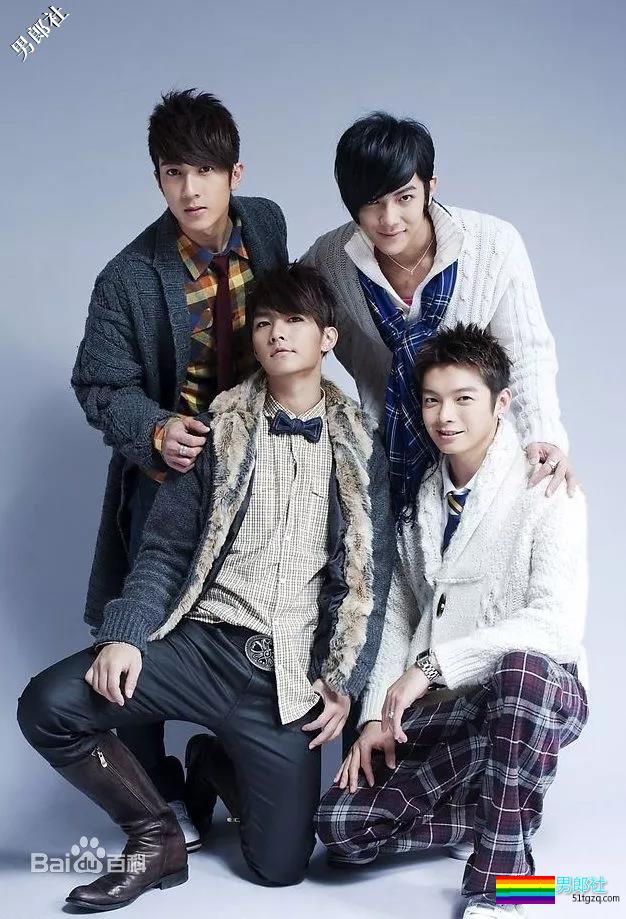 刚刚，知名男艺人被爆一腿劈三男-51虹马