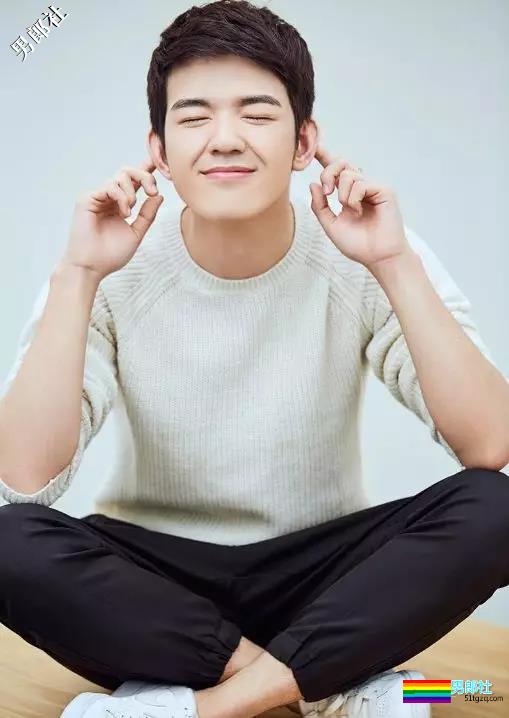 某蛋家唯一签约直男主播？穿樊野OMG健身吃圈饭骂圈粉？ - 51虹马