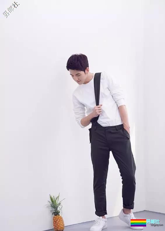 某蛋家唯一签约直男主播？穿樊野OMG健身吃圈饭骂圈粉？ - 51虹马