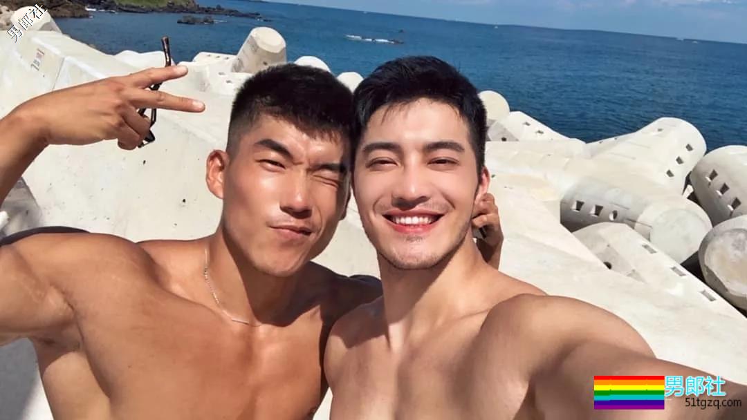 肉忠犬男友爱穿内裤玩自拍！！樊野换男朋友了？-51虹马