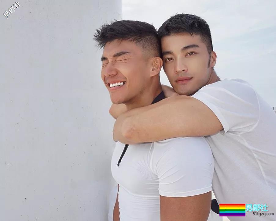 肉忠犬男友爱穿内裤玩自拍！！樊野换男朋友了？ - 51虹马