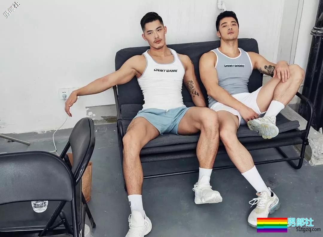 肉忠犬男友爱穿内裤玩自拍！！樊野换男朋友了？ - 51虹马