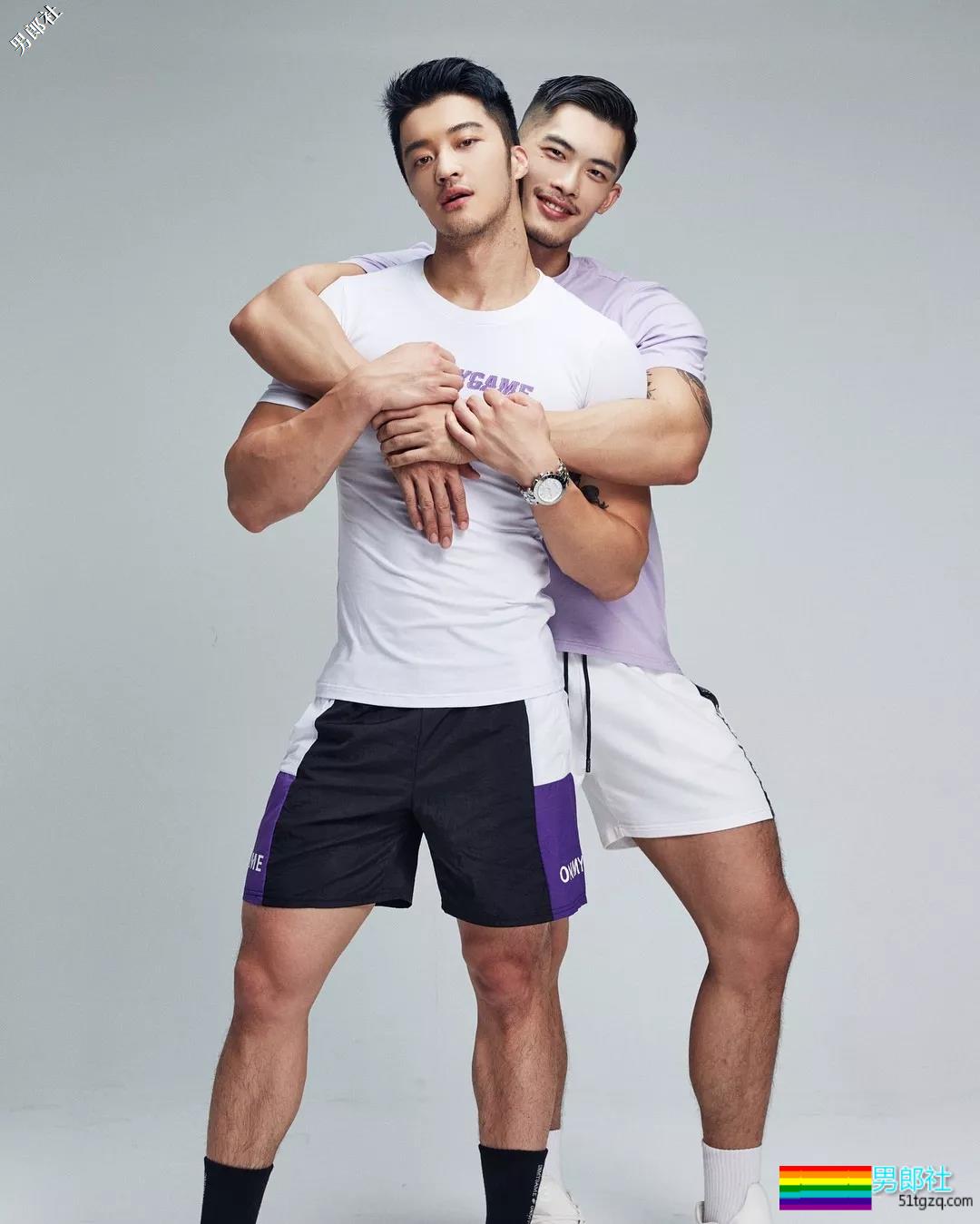 肉忠犬男友爱穿内裤玩自拍！！樊野换男朋友了？ - 51虹马