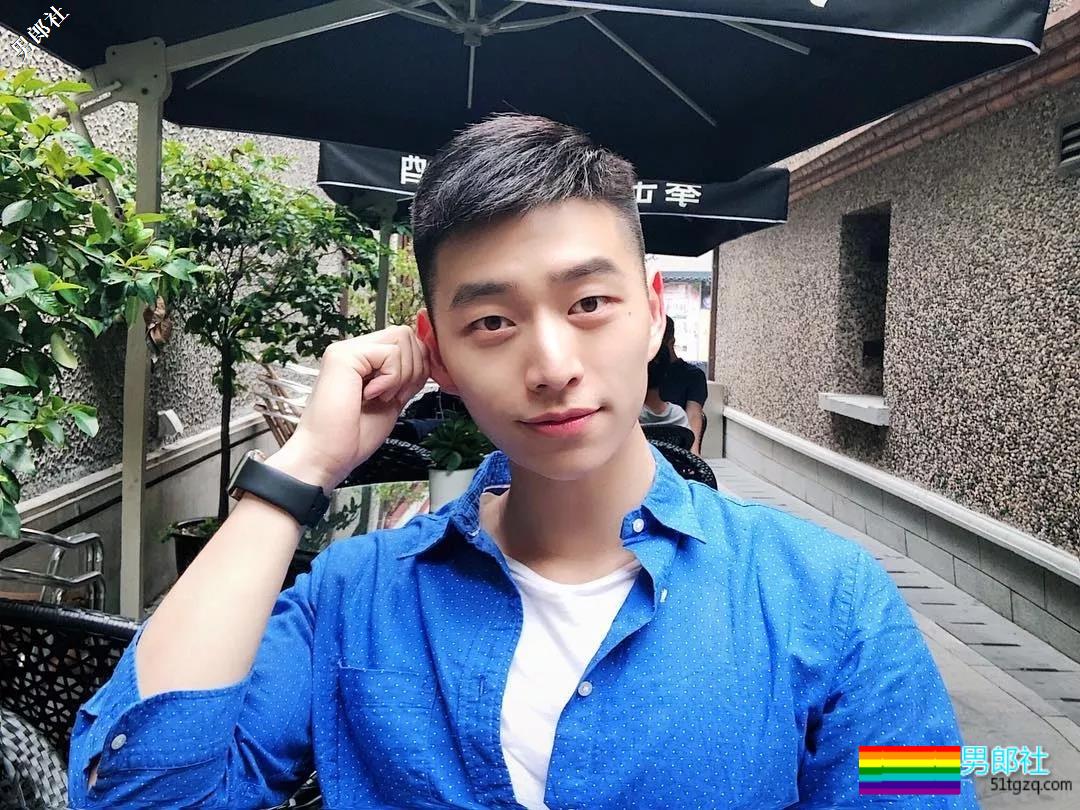 号称Blued上海头号男神，谢梓秋御用男模粉嫩胸肌超抢眼！ - 51虹马