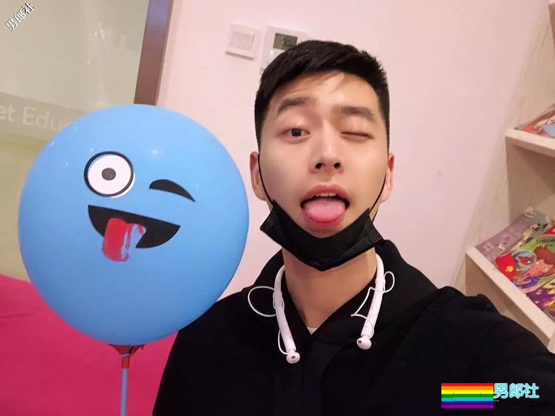 号称Blued上海头号男神，谢梓秋御用男模粉嫩胸肌超抢眼！ - 51虹马