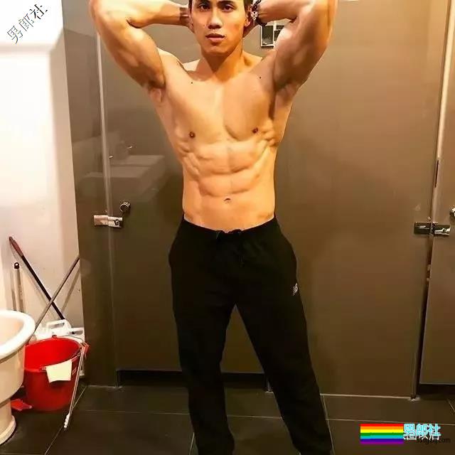 篮球队长昔日写真被挖，粗暴筋肉看着都有感觉 - 51虹马