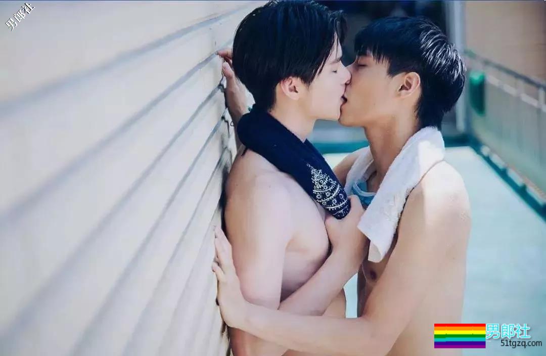 同志版《红楼梦》男星自爆尺寸棒！基情戏咬伤肌肉男胸肌 - 51虹马