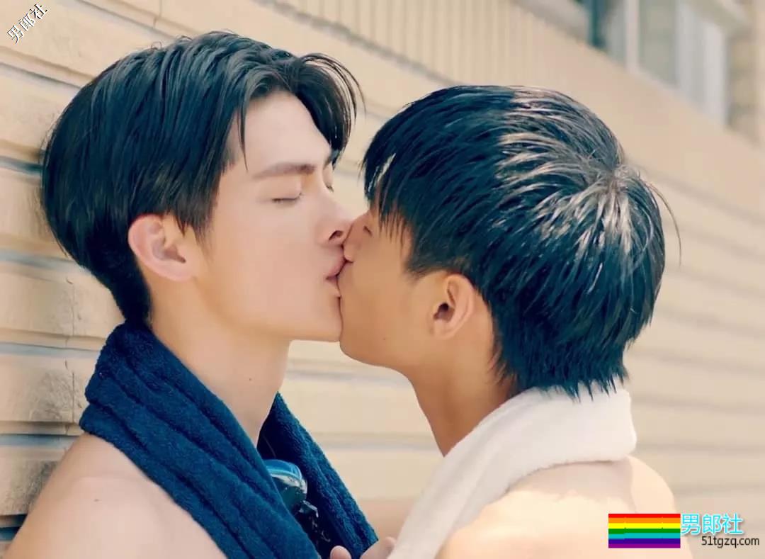 同志版《红楼梦》男星自爆尺寸棒！基情戏咬伤肌肉男胸肌 - 51虹马