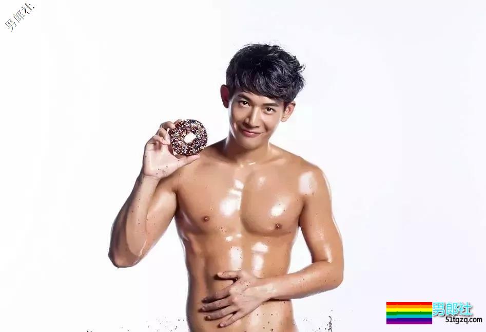 看点∣帅哥集邮摄影师又开始高事情了！小狼狗忠犬各种天菜统统出镜！ - 51虹马