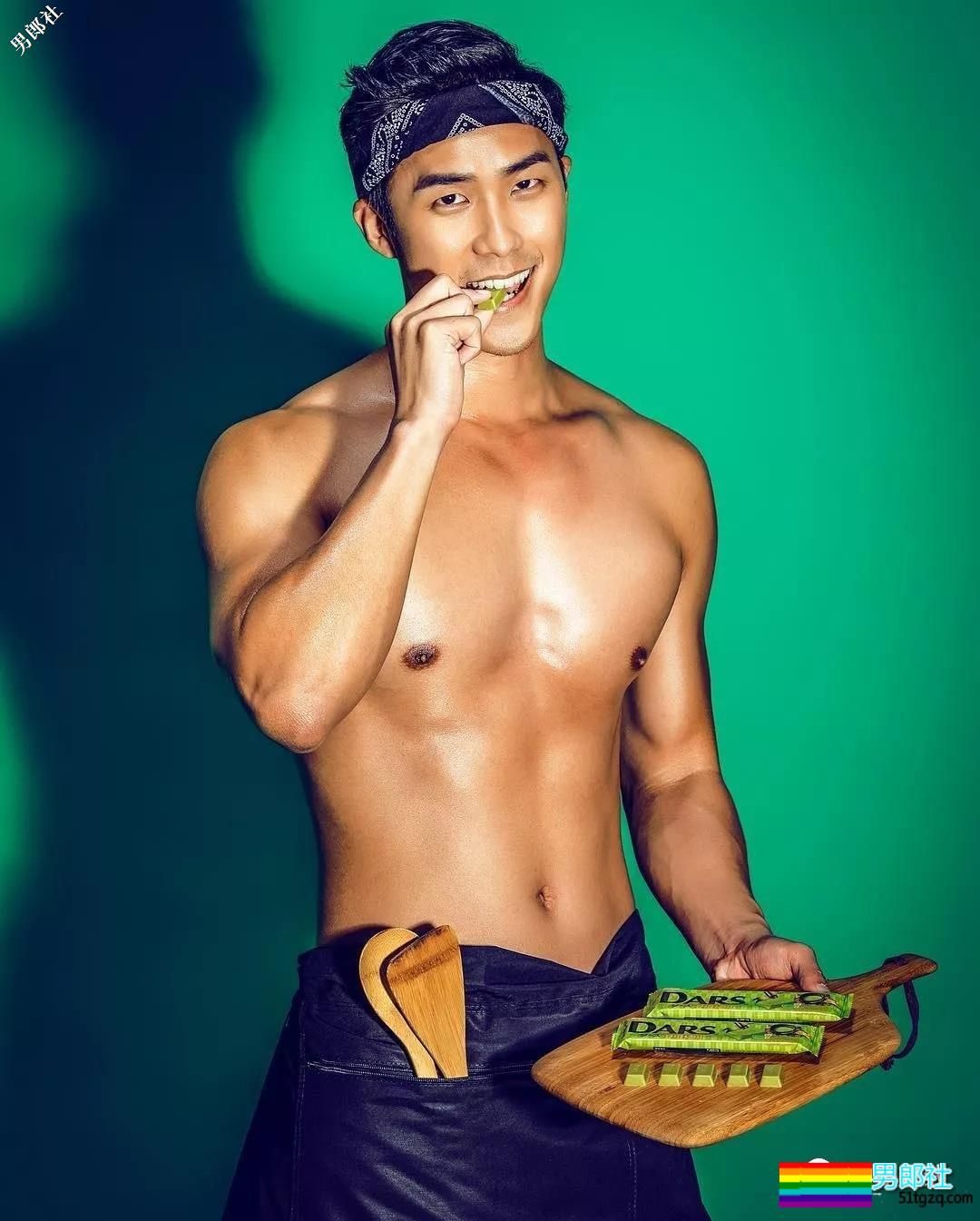 看点∣帅哥集邮摄影师又开始高事情了！小狼狗忠犬各种天菜统统出镜！ - 51虹马