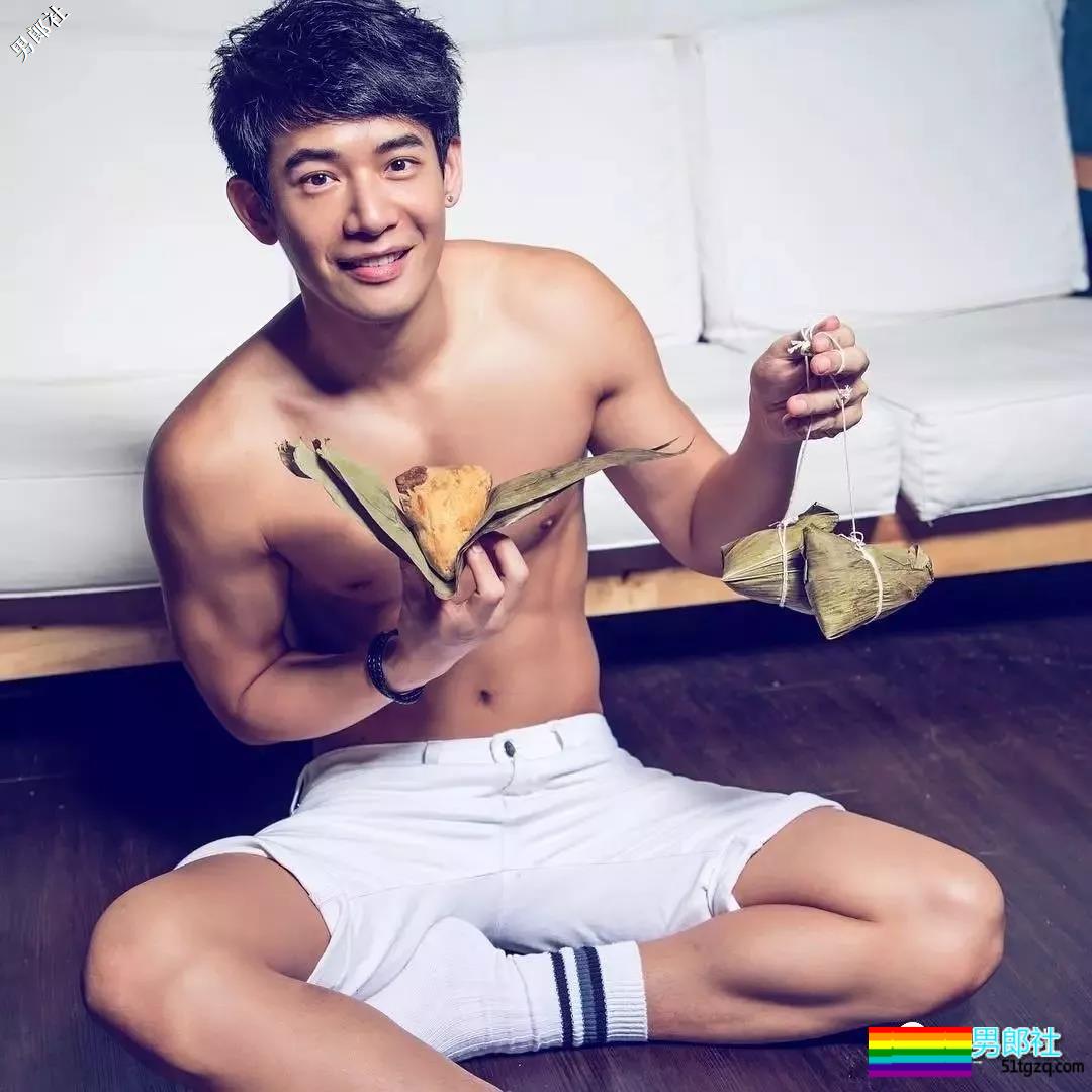 看点∣帅哥集邮摄影师又开始高事情了！小狼狗忠犬各种天菜统统出镜！ - 51虹马