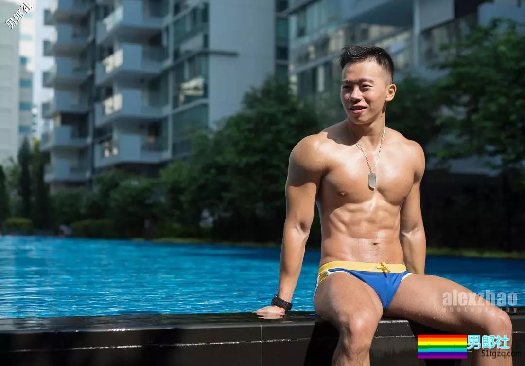 18线野模练出巨胸内裤塞东西，却只能沦为夜店舞男 - 51虹马