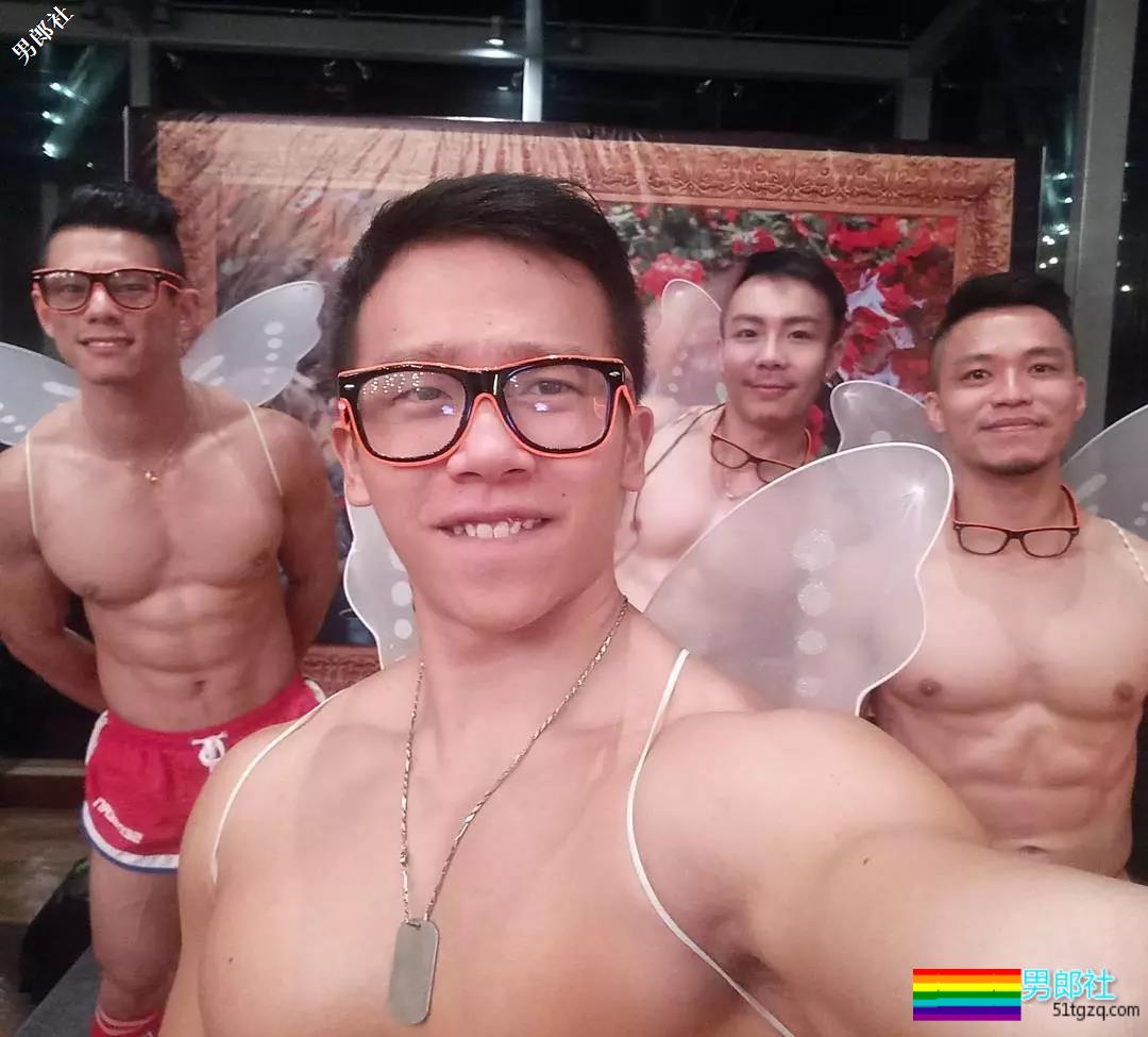 18线野模练出巨胸内裤塞东西，却只能沦为夜店舞男 - 51虹马