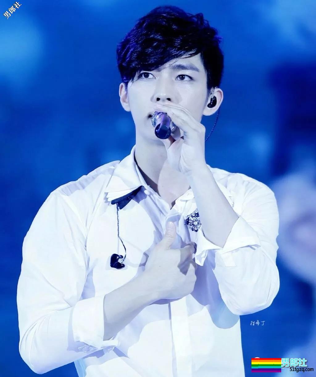 憔悴现身炎亚纶道歉被迫出柜，三劈嫩男到底如何解决？-51虹马