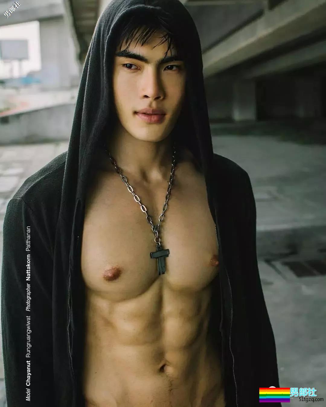 看点∣武汉大学极品校友,筋肉小哥的身材真的太sexxxxy了!你可以吗? - 51虹马 看点∣武汉大学极品校友,筋肉小哥的身材真的太sexxxxy了!你可以吗? - 51虹马