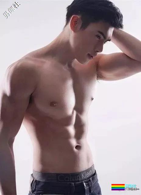 看点∣武汉大学极品校友,筋肉小哥的身材真的太sexxxxy了!你可以吗? - 51虹马 看点∣武汉大学极品校友,筋肉小哥的身材真的太sexxxxy了!你可以吗? - 51虹马