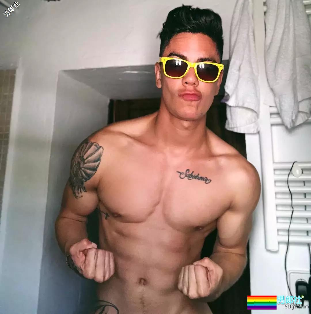 粉丝送GV演员的礼物，王思聪听了都吃惊 - 51虹马