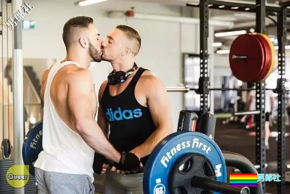 粉丝送GV演员的礼物，王思聪听了都吃惊 - 51虹马