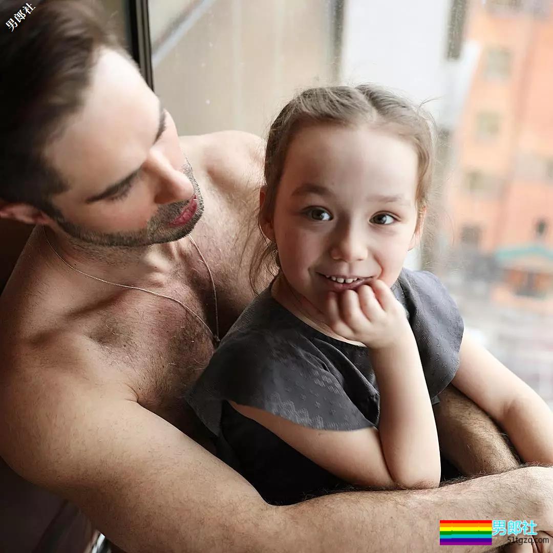 粉丝送GV演员的礼物，王思聪听了都吃惊 - 51虹马