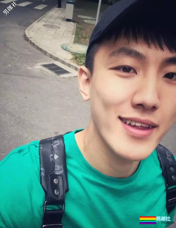 星健身又来新人私教！浴室照狂撩粉不如期待后续爆料！ - 51虹马