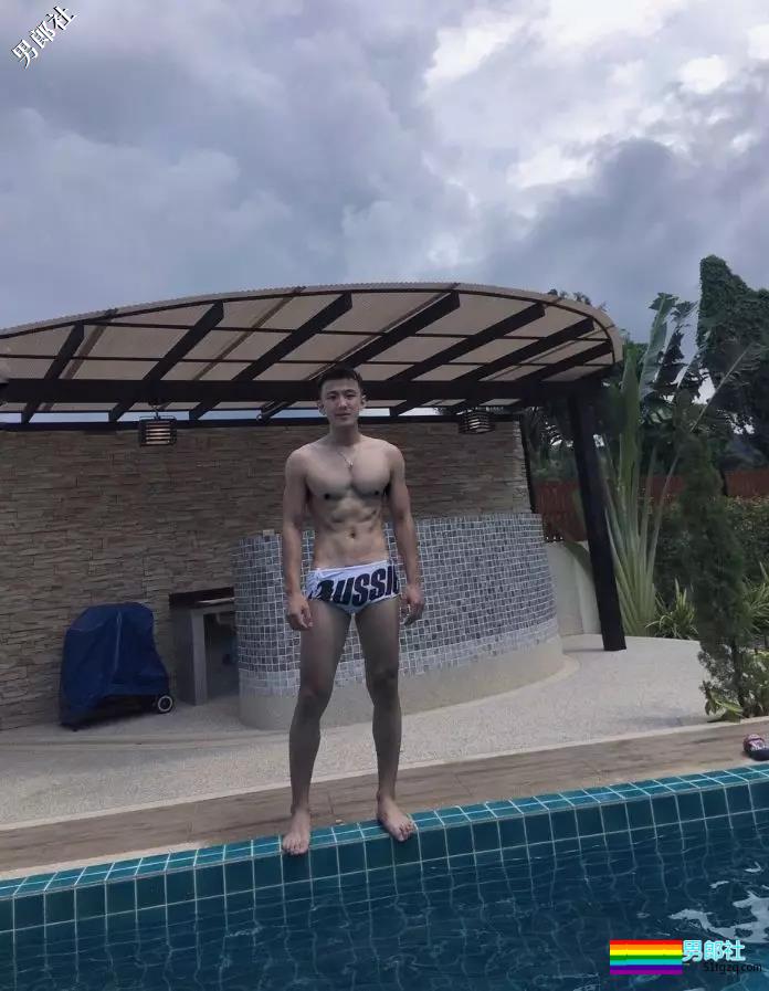 星健身又来新人私教！浴室照狂撩粉不如期待后续爆料！ - 51虹马