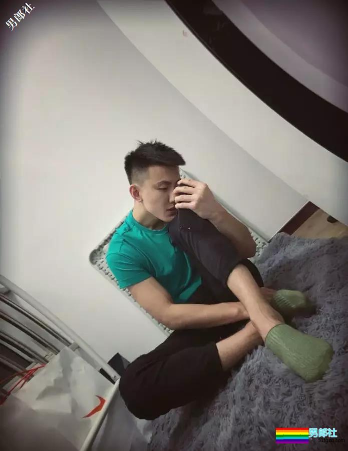 星健身又来新人私教！浴室照狂撩粉不如期待后续爆料！ - 51虹马