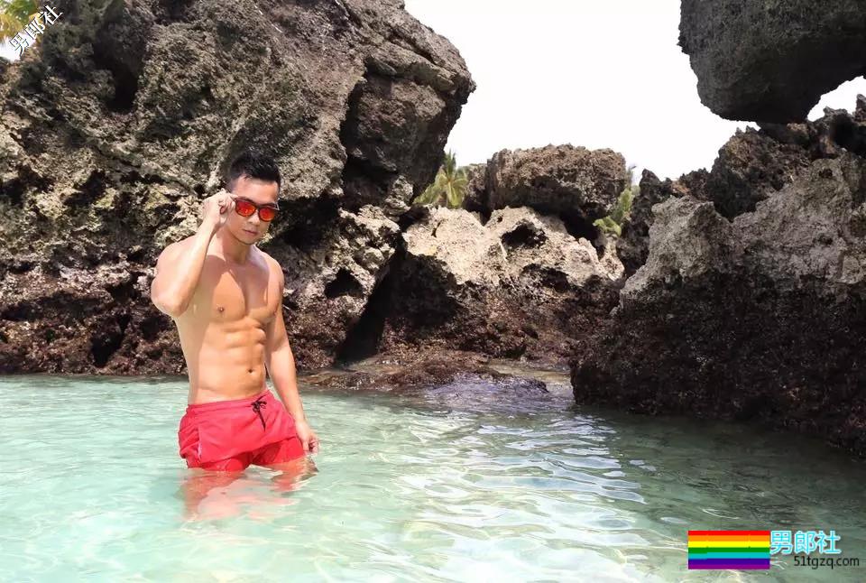 阴阳师男模被扒皮，喜好攀岩倒立，裆部贼抢眼！ - 51虹马