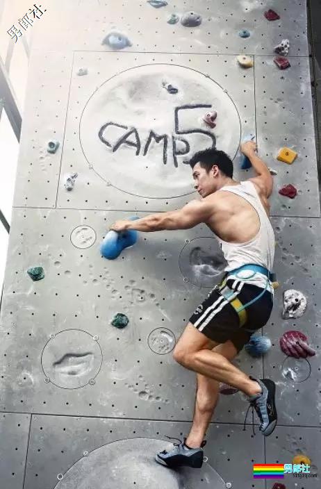 阴阳师男模被扒皮，喜好攀岩倒立，裆部贼抢眼！ - 51虹马