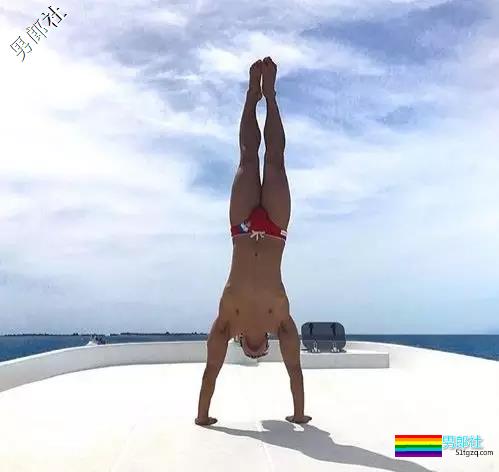 阴阳师男模被扒皮，喜好攀岩倒立，裆部贼抢眼！ - 51虹马