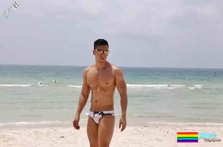 阴阳师男模被扒皮，喜好攀岩倒立，裆部贼抢眼！ - 51虹马