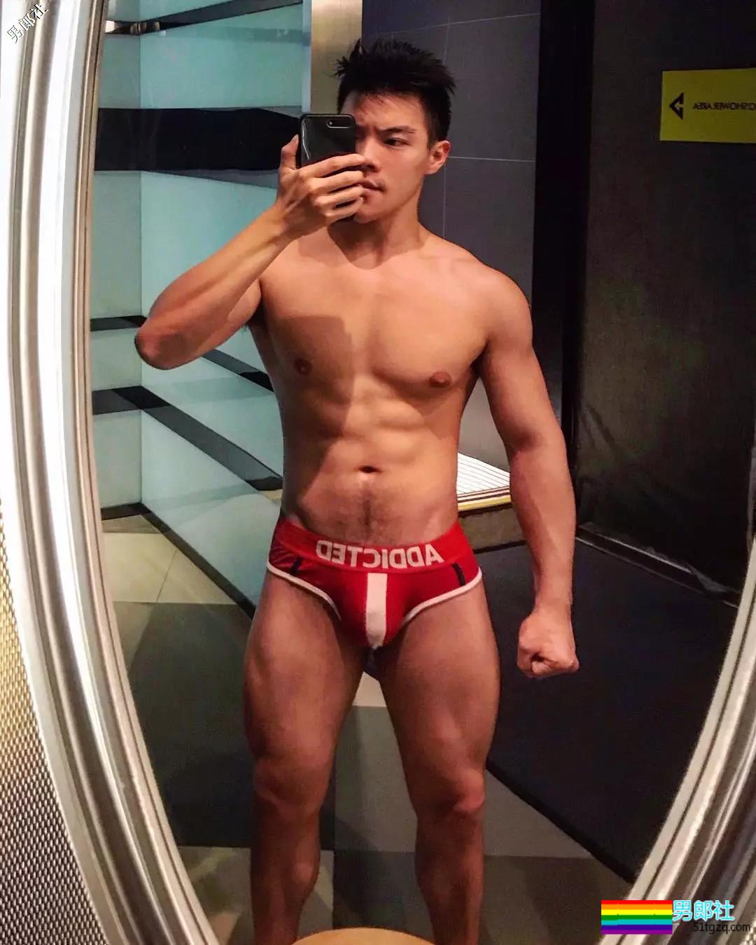 被疯狂盗图的翘臀小哥，INS竟有超多私家好料！ - 51虹马