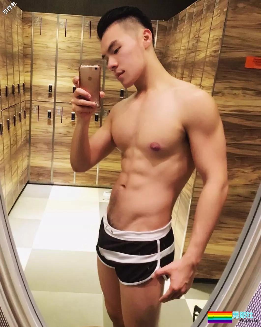 被疯狂盗图的翘臀小哥，INS竟有超多私家好料！ - 51虹马