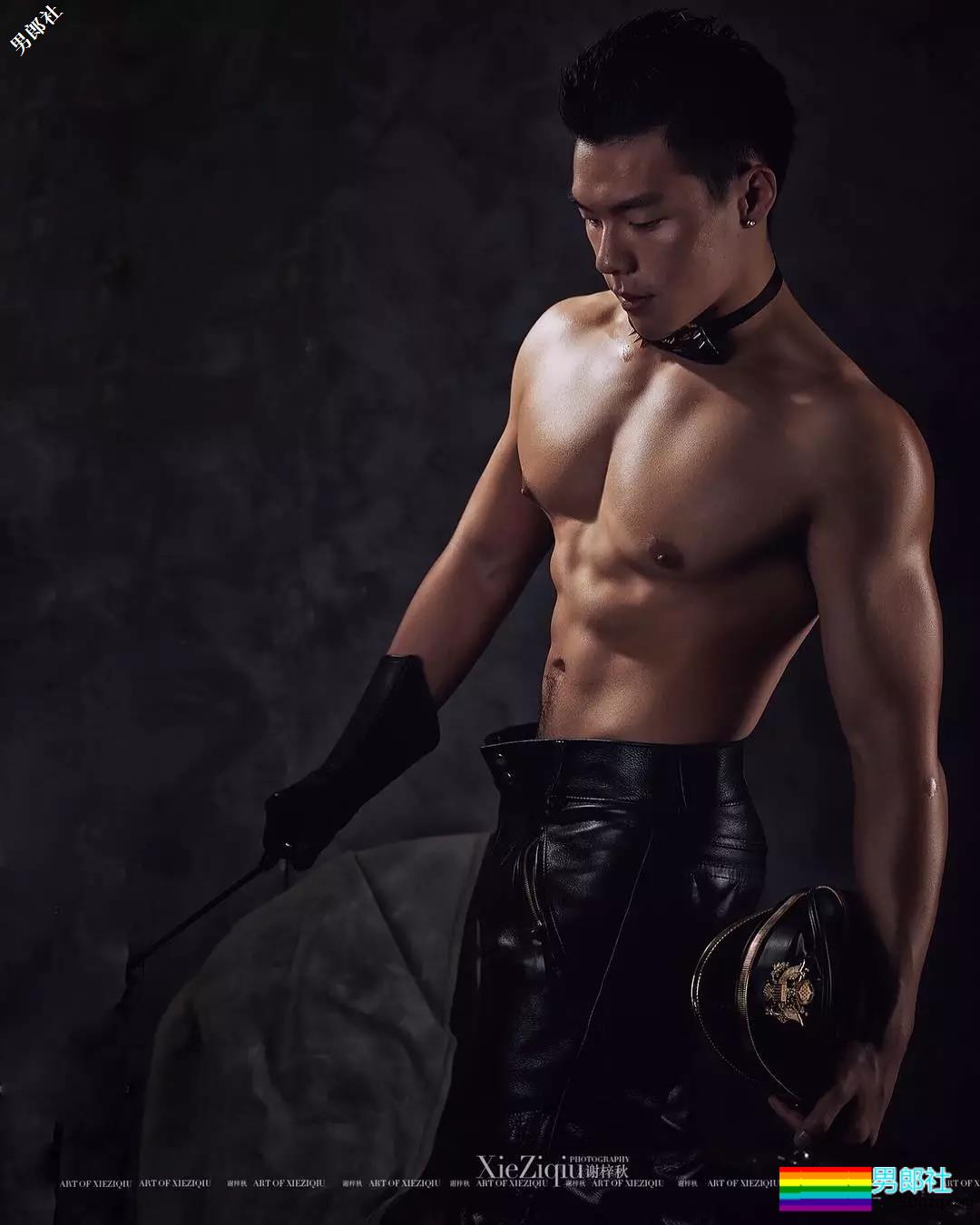 被疯狂盗图的翘臀小哥，INS竟有超多私家好料！ - 51虹马