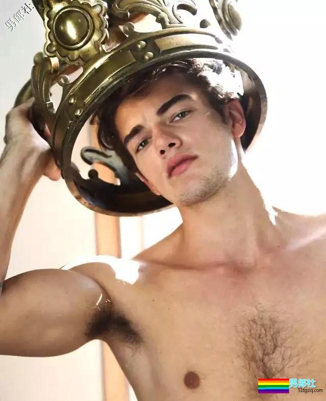 帅气男模胸器与胸毛极致来袭！ - 51虹马