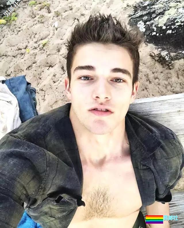 帅气男模胸器与胸毛极致来袭！ - 51虹马