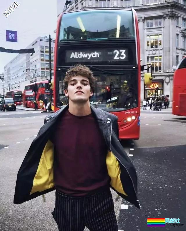 帅气男模胸器与胸毛极致来袭！ - 51虹马