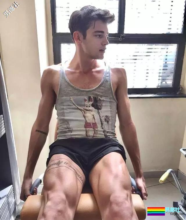 帅气男模胸器与胸毛极致来袭！ - 51虹马