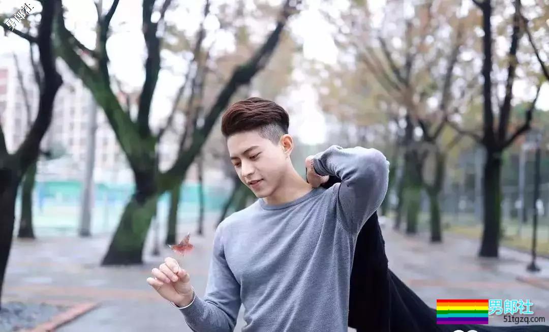 天菜男模浴照勾人，被摄影师疯狂邀约 - 51虹马