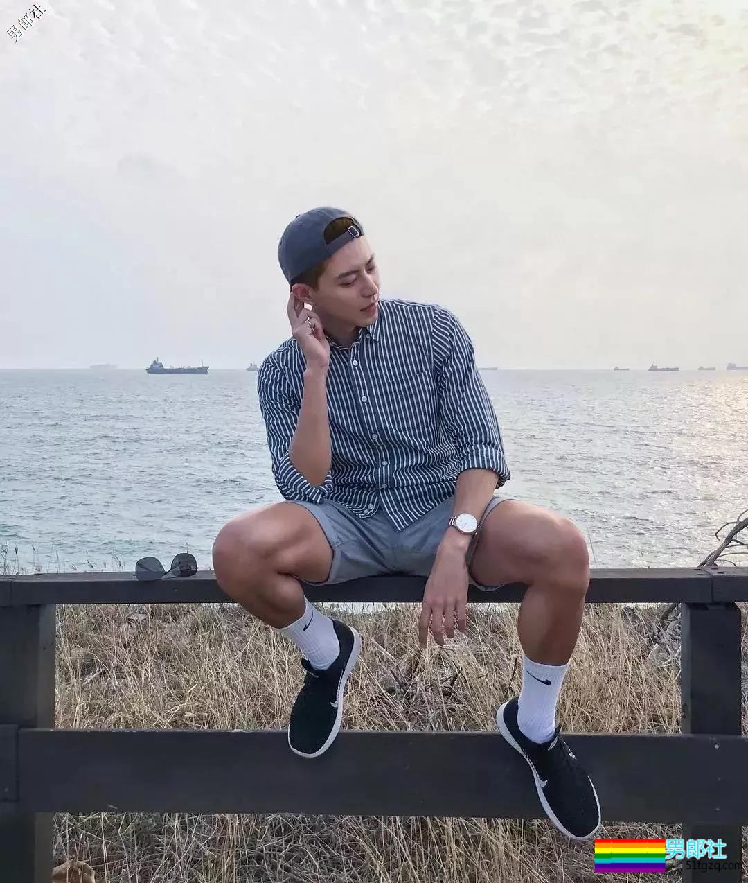 天菜男模浴照勾人，被摄影师疯狂邀约 - 51虹马