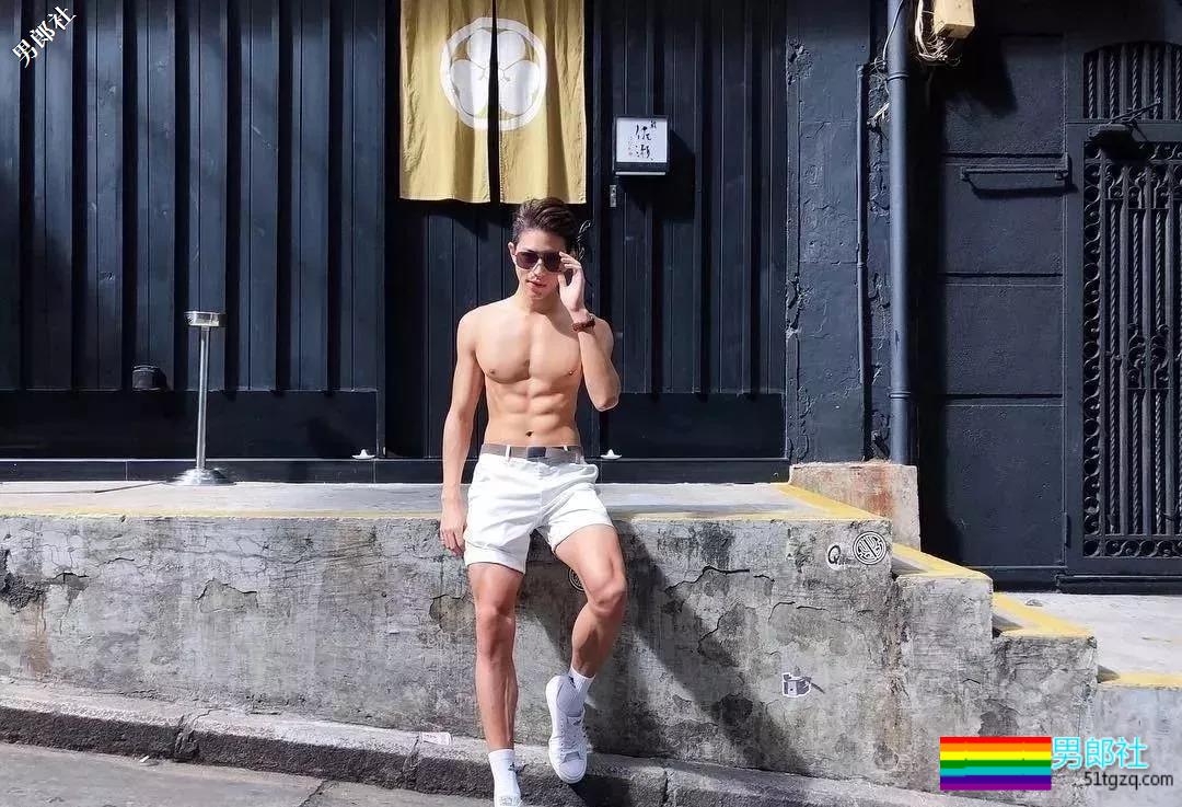 天菜男模浴照勾人，被摄影师疯狂邀约 - 51虹马