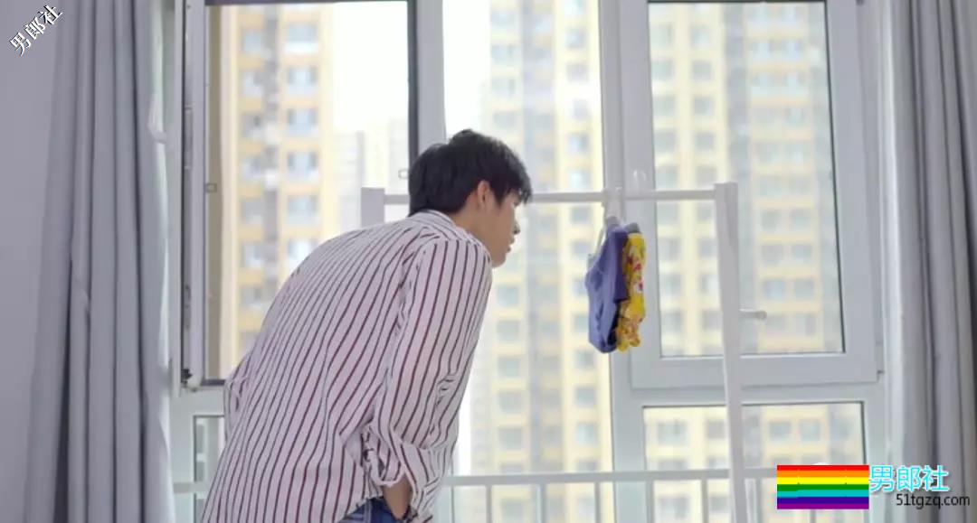 两位直男室友的基情故事！《我的兄弟情人2》发布先导预告片！ - 51虹马