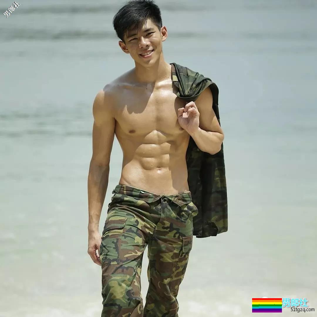 六块腹肌水球体育生帅哥，Man味十足还拍过泳池广告！ - 51虹马