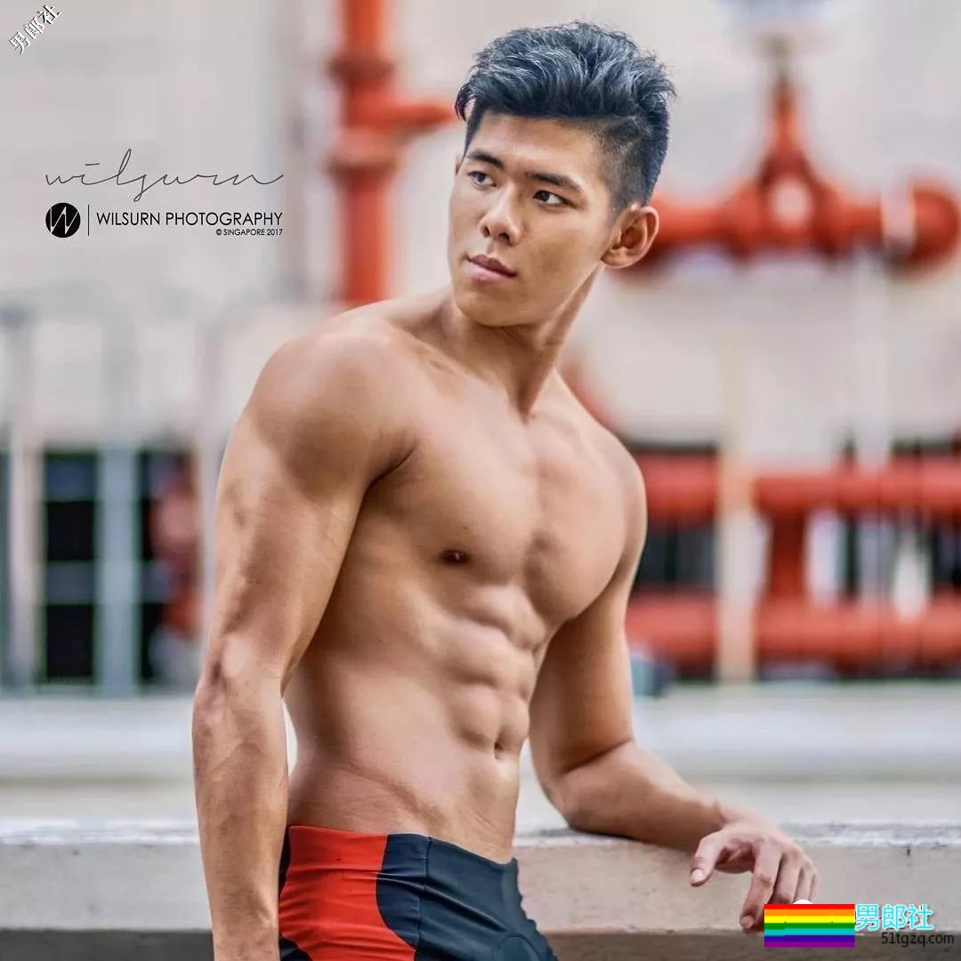 六块腹肌水球体育生帅哥，Man味十足还拍过泳池广告！ - 51虹马