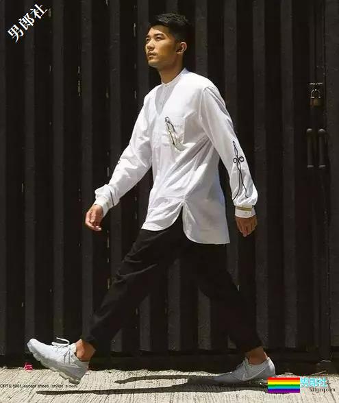 岛国公司当男模，我真的觉得他很帅! - 51虹马