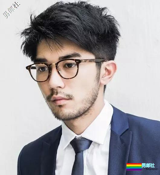 岛国公司当男模，我真的觉得他很帅! - 51虹马